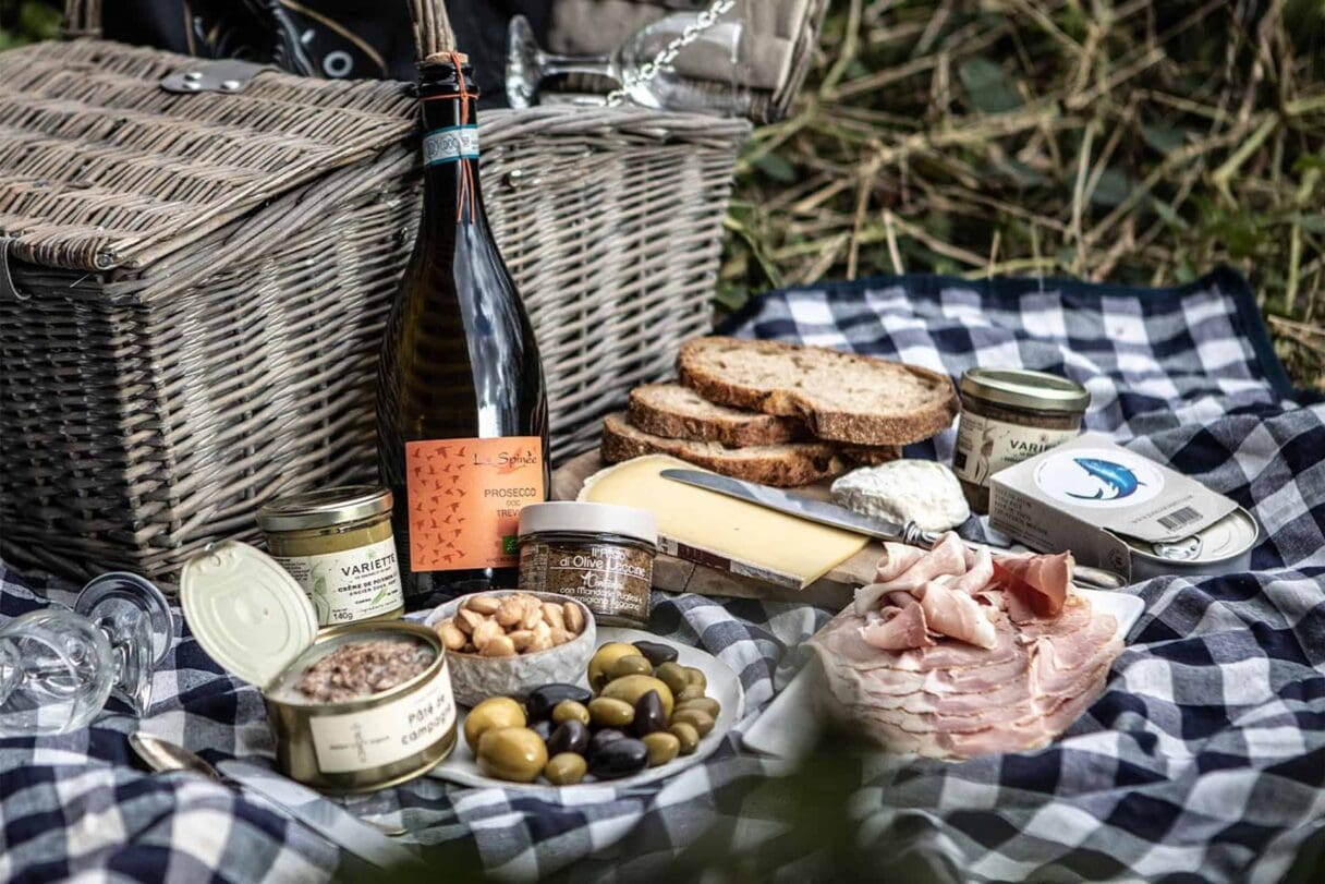 provisions picnic hamper