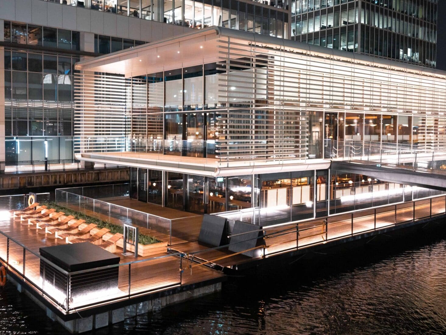 hawksmoor canary wharf