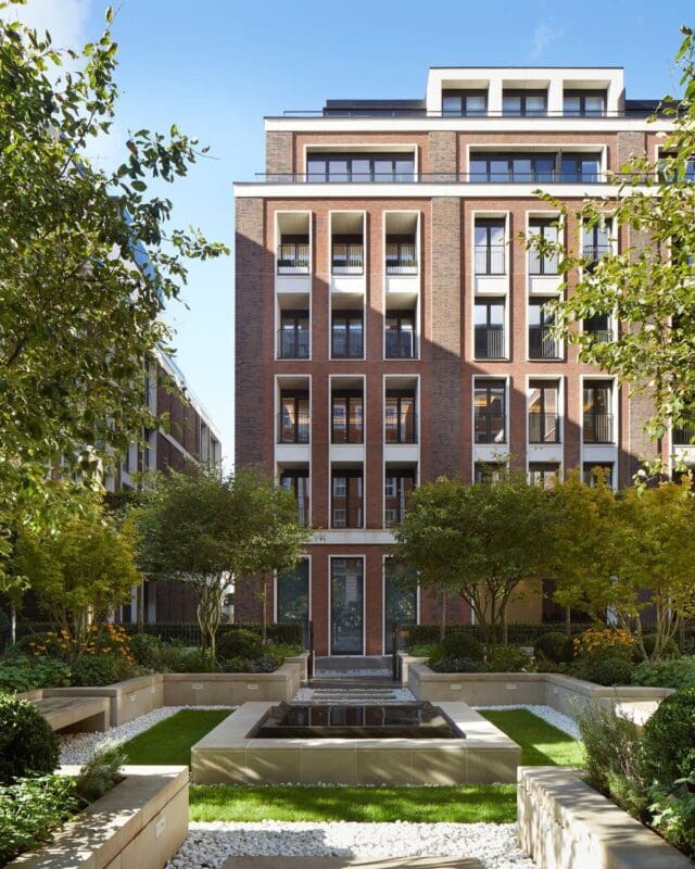 lancer square kensington