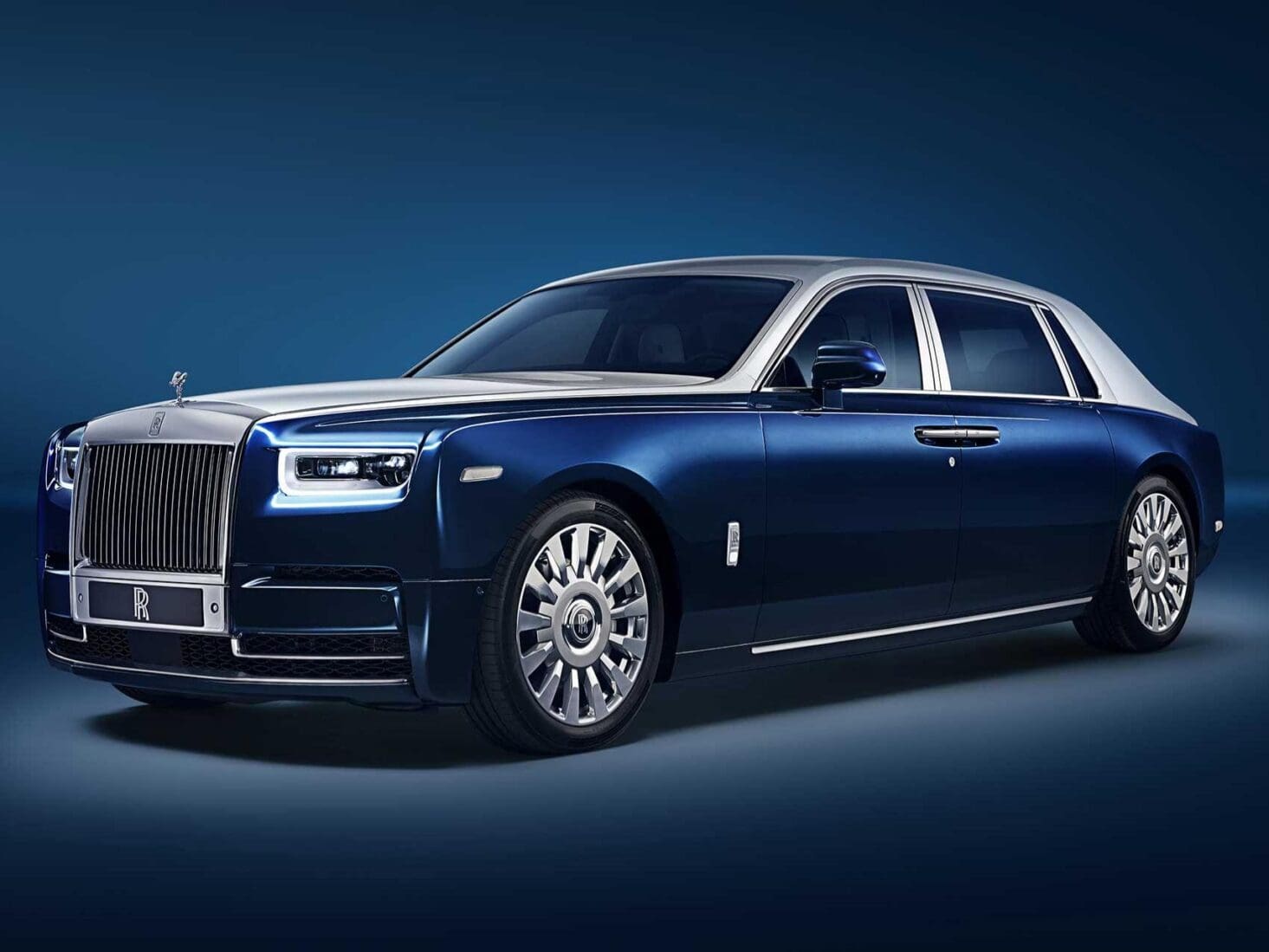 rolls royce Extended Wheelbase Phantom privacy suite