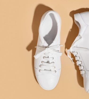 men's white trainers