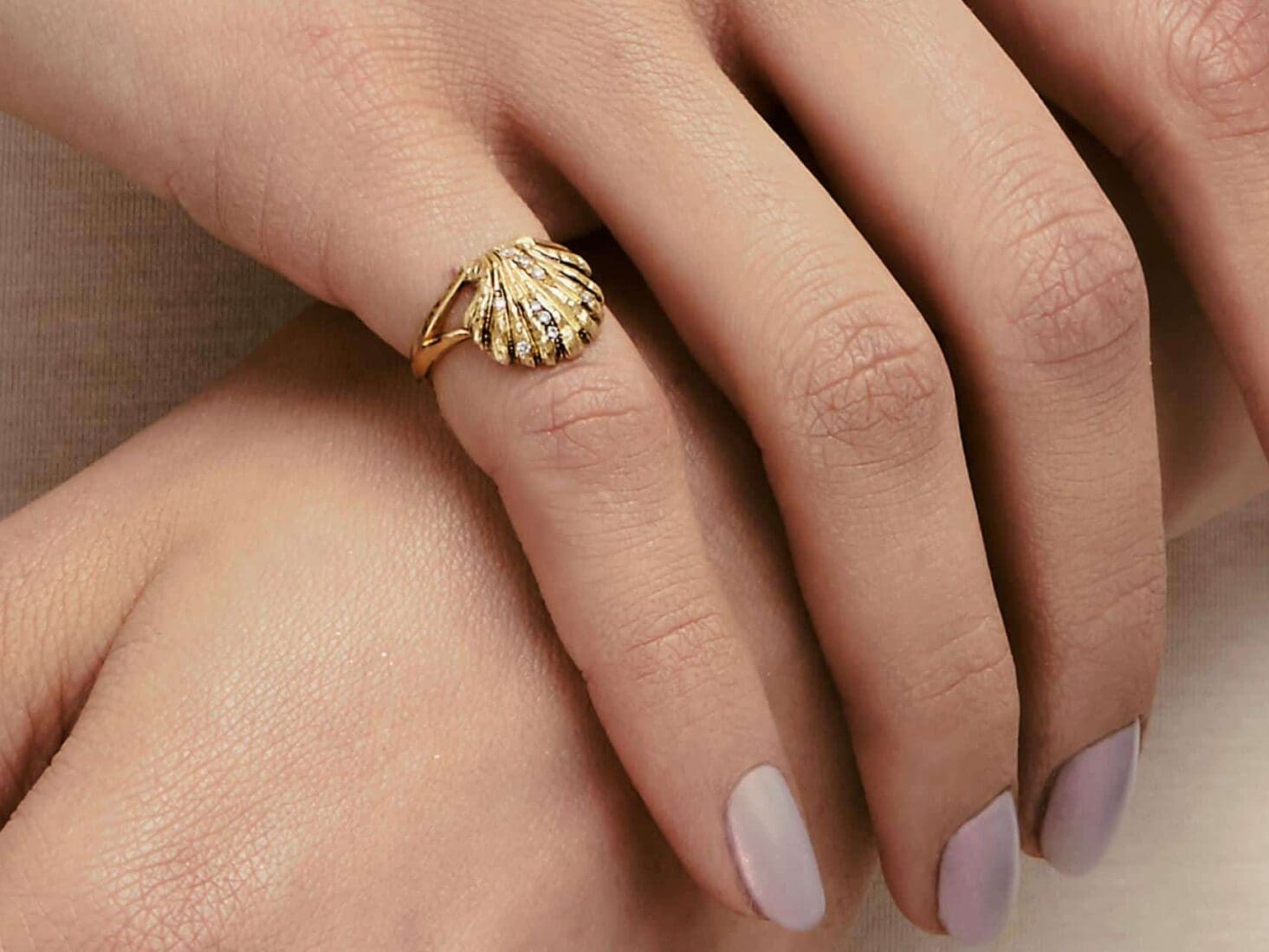shell jewellery
