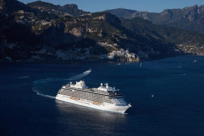 Regent Seven Seas cruise ship - Explorer
