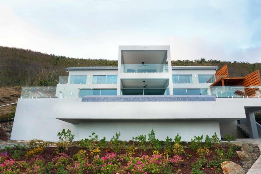 glass house villa bvis