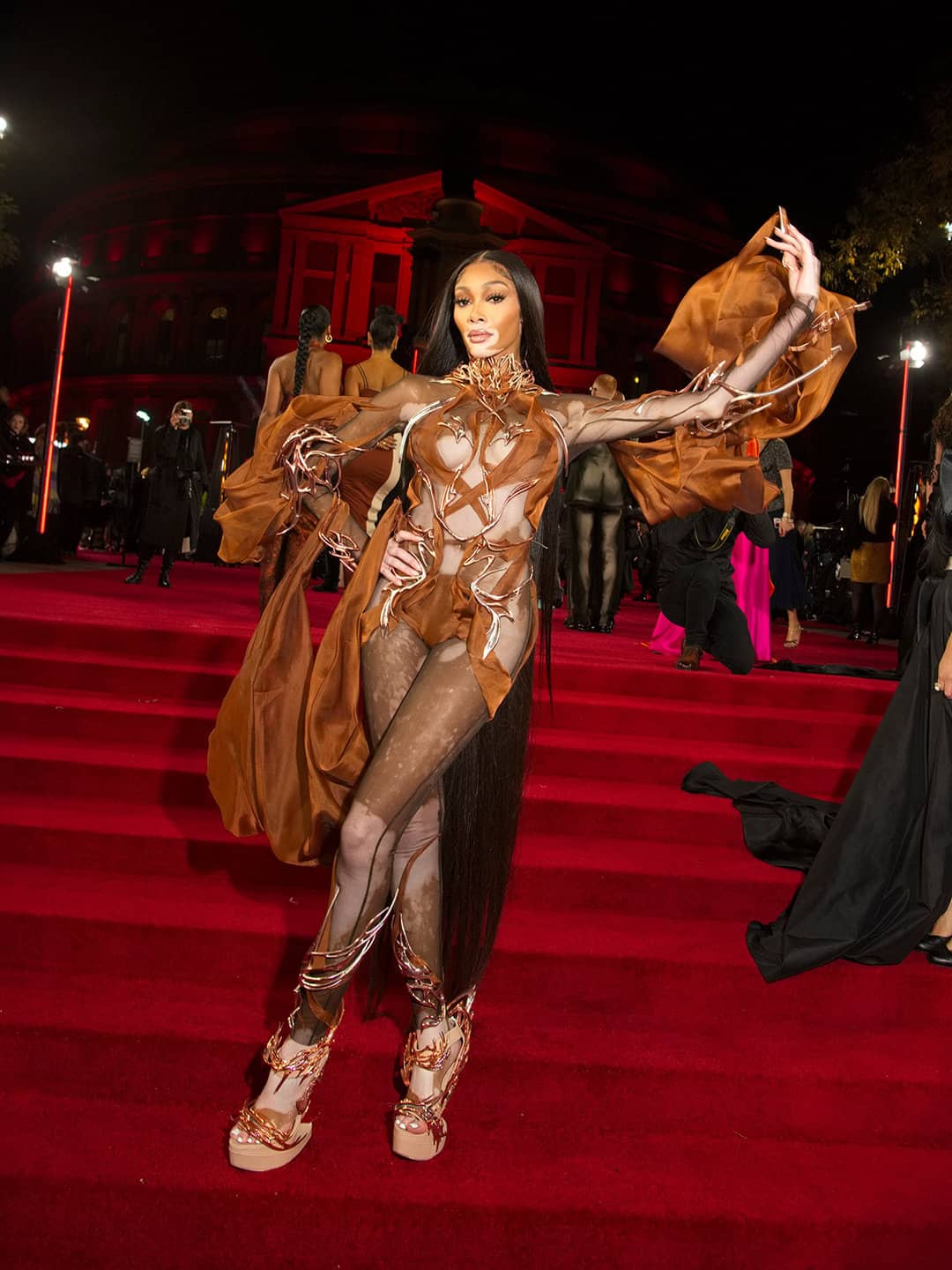 winnie harlow fashion awards 2022