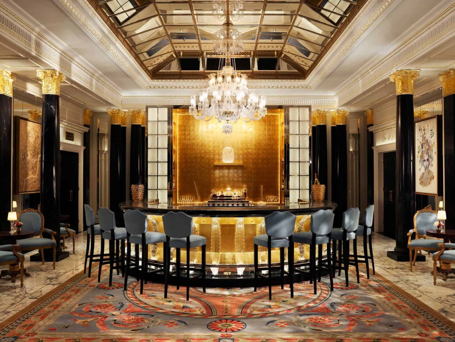 the dorchester the artist's bar