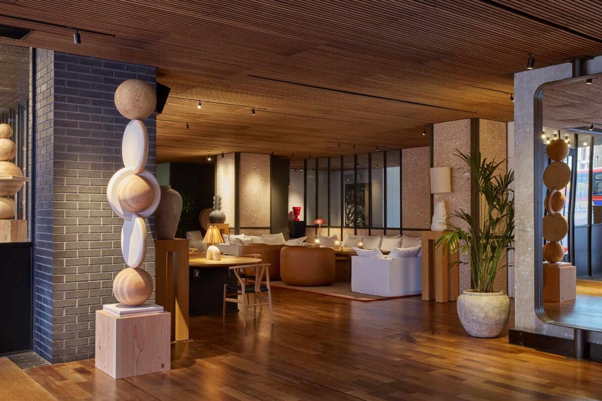 one hundred shoreditch lobby