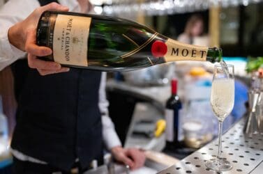 moet ll club