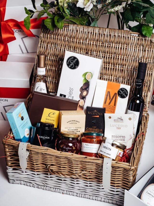 le deli robuchon hampers