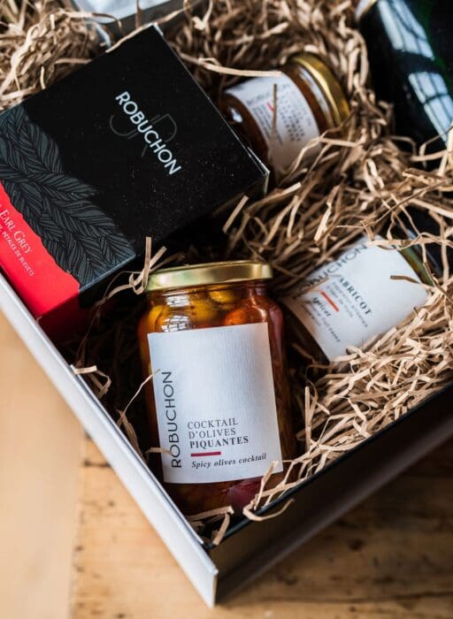 le deli robuchon hampers