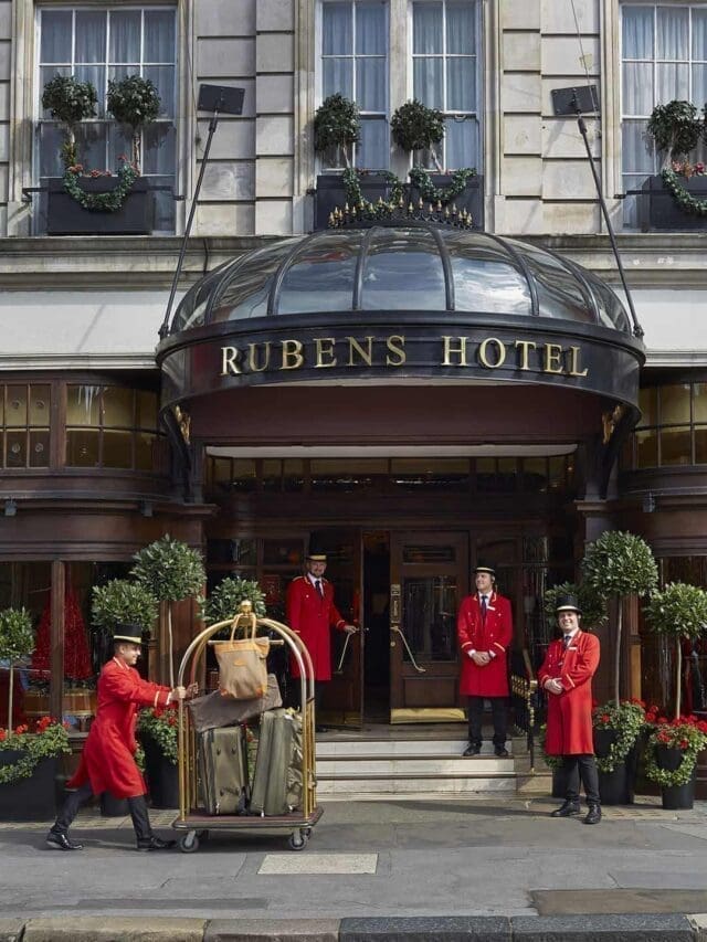 rubens at the palace
