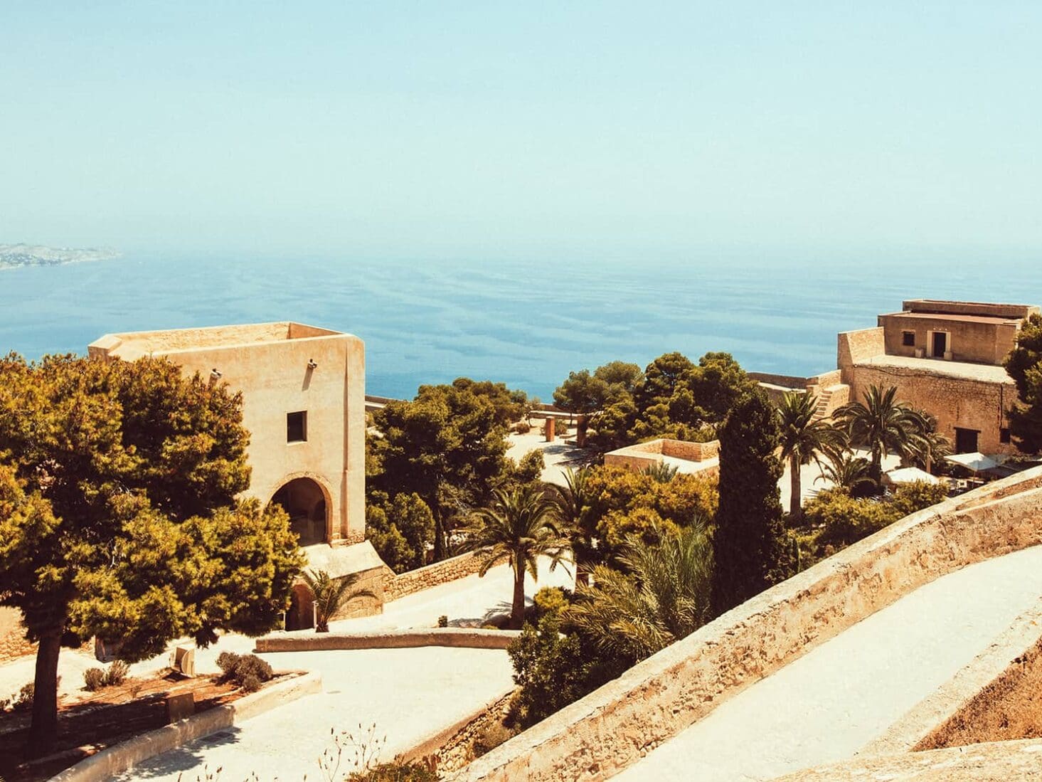 malaga guide travel