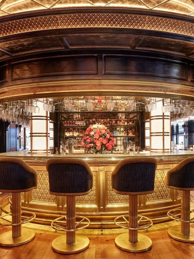 george club main bar