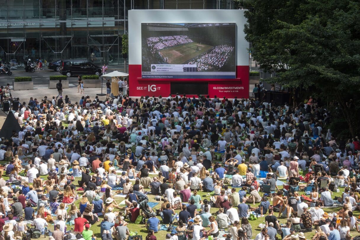 canary wharf summer screens