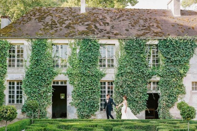 Romantic wedding theme Chateau de Villette, France
