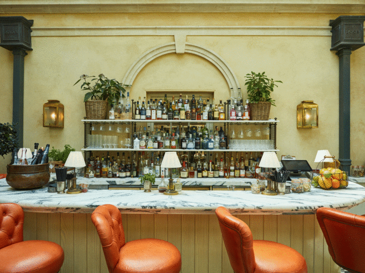 lime wood courtyard bar