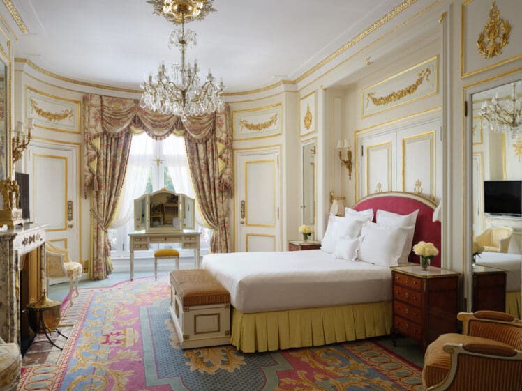 the ritz trafalgar suite