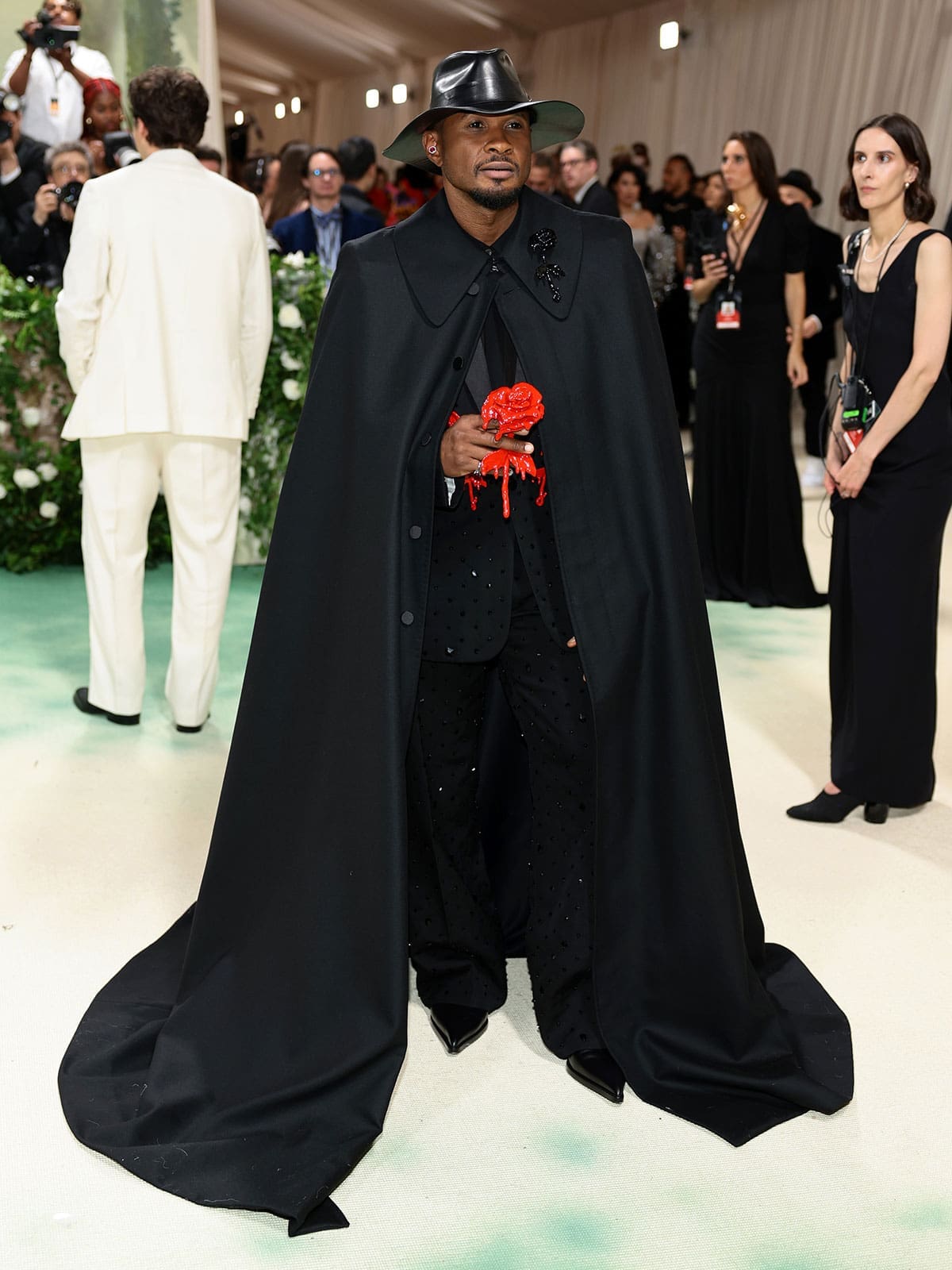usher alexander mcqueen met