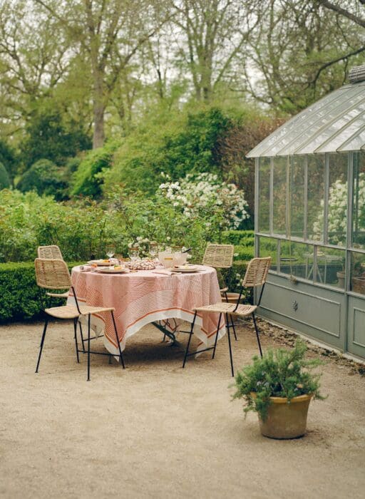 caravane summer dinner table