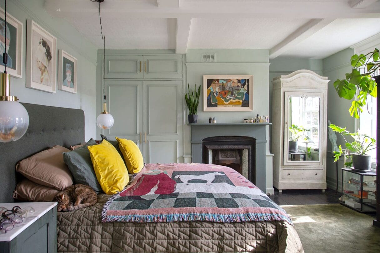 kate halfpenny bedroom