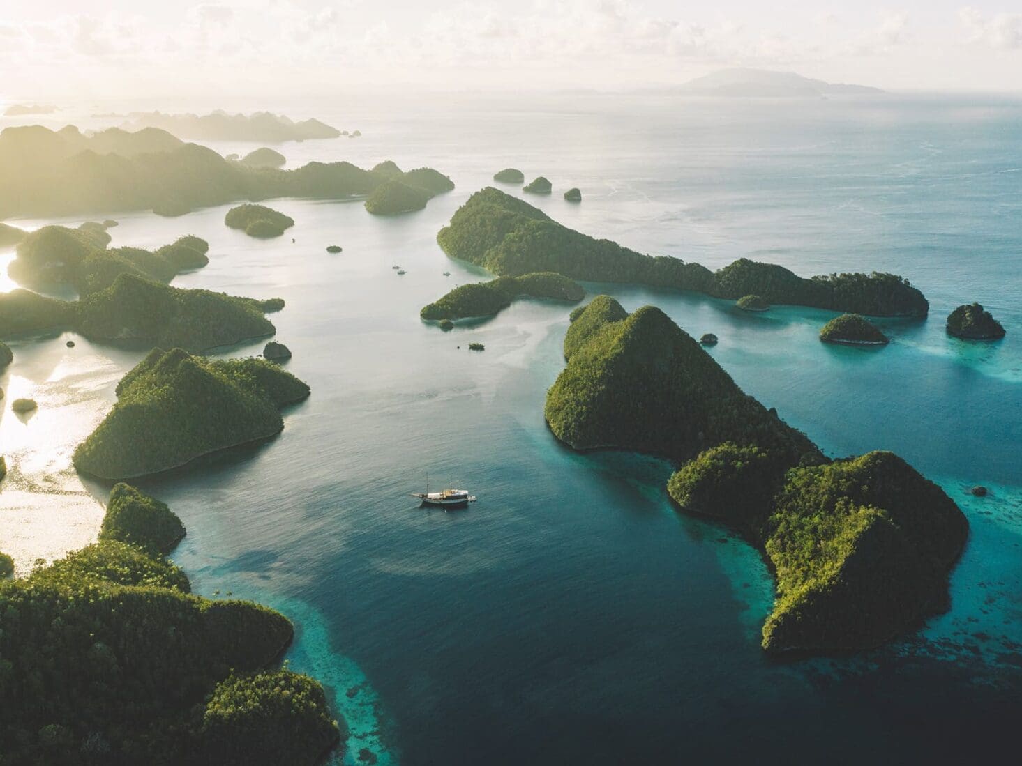 raja ampat yacht