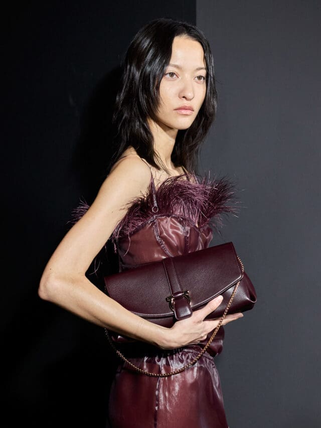 ferragamo shoulder bag aw24