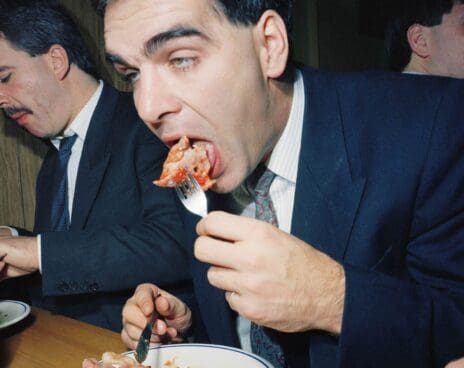 Anna Fox, Work Stations, café the City. sale's person, 1988. ©Anna Fox. The Hyman Collection, Courtesy of the Centre for British Photography.