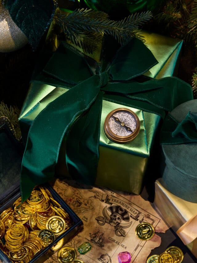 Aqua Shard peter pan christmas tree