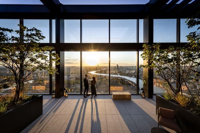 landmark pinnacle canary wharf