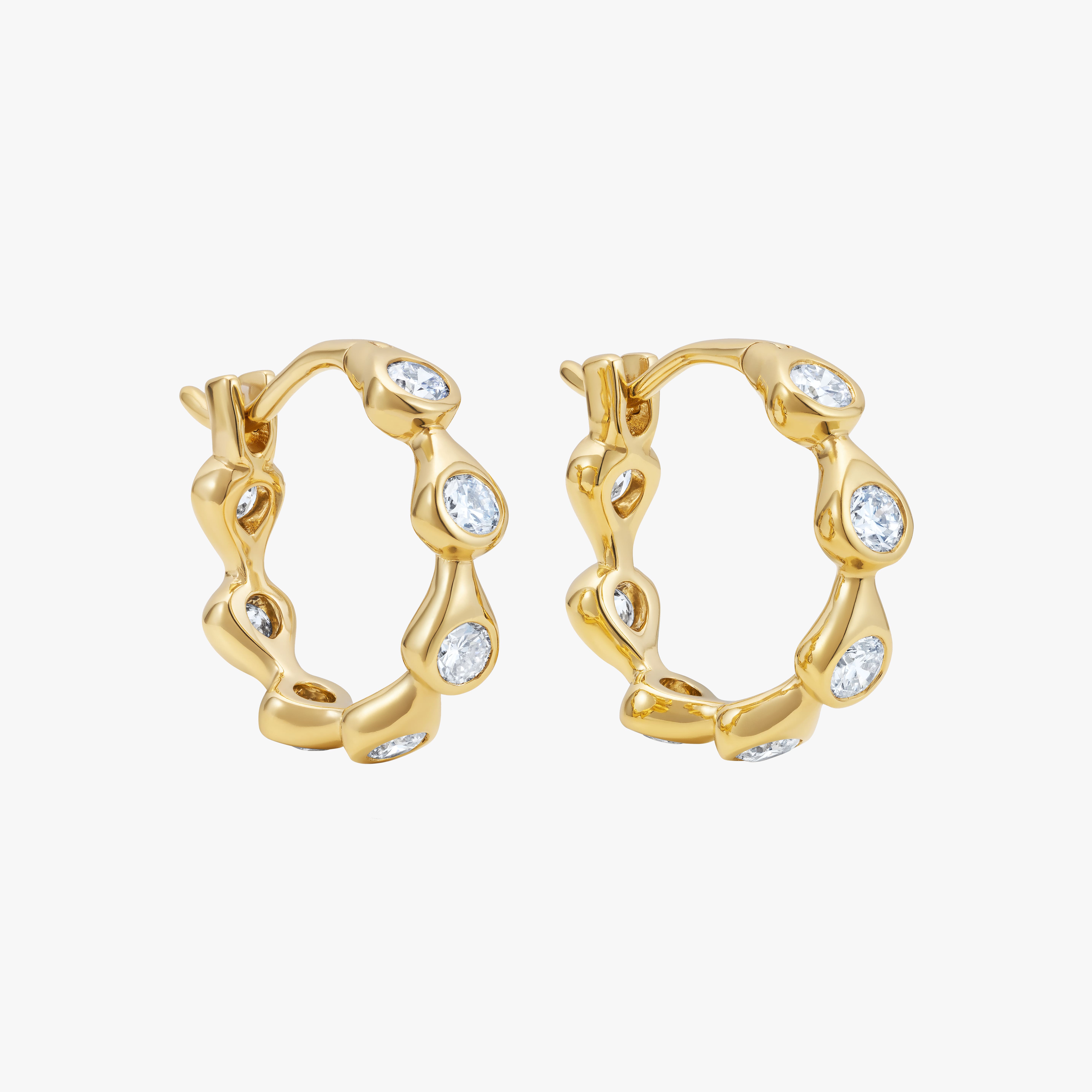 886 Teardrop Hoop Earrings
