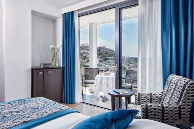 Electra Metropolis, Syntagma Square