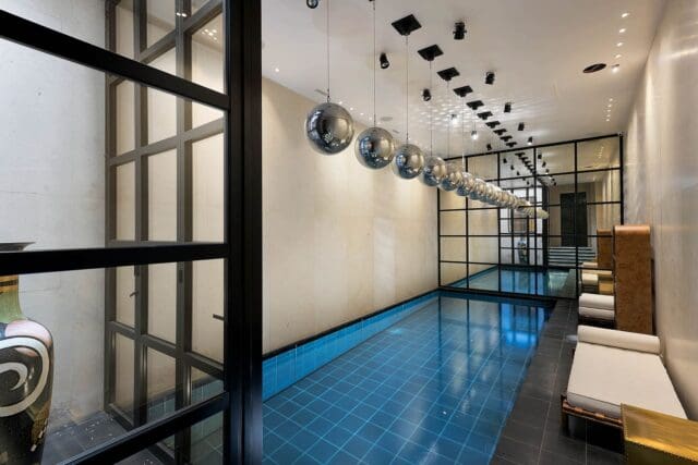 knightsbridge gardens homes with pools for slae