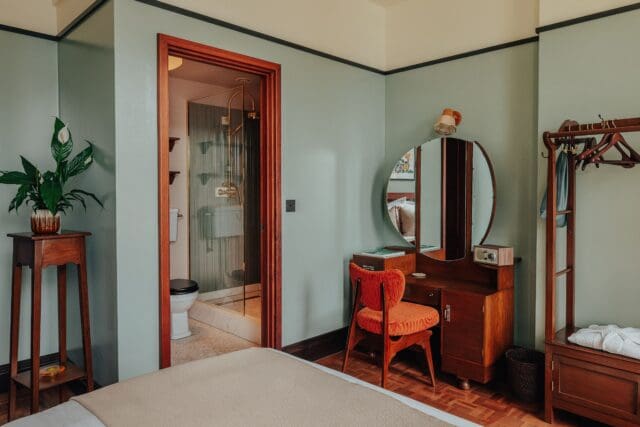 permit room lodgings