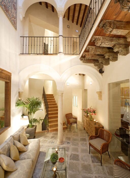 Corral Del Rey, Barrio Alfalfa