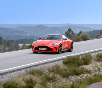 new-aston-mkartin-vantage-review-01