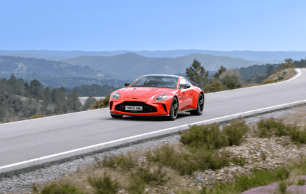 new-aston-mkartin-vantage-review-01