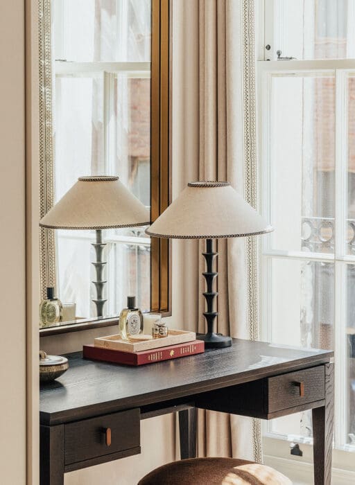 hertford street residences dressing table