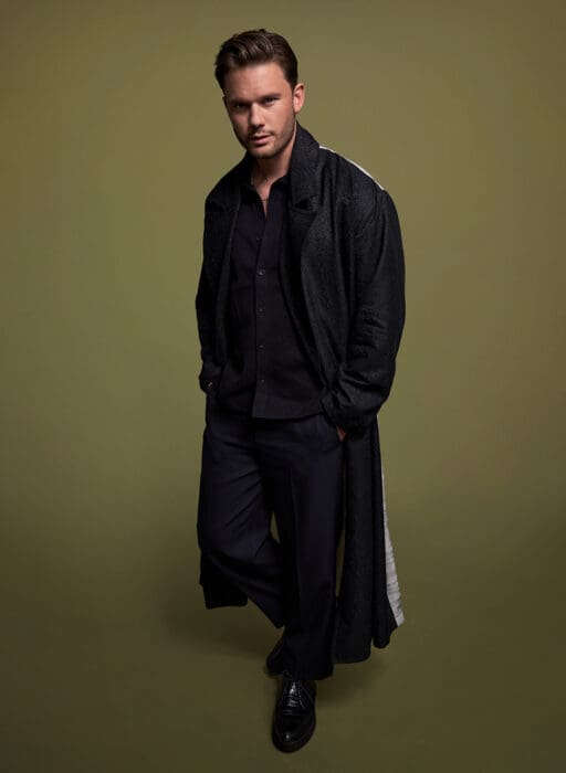 jeremy irvine outlander