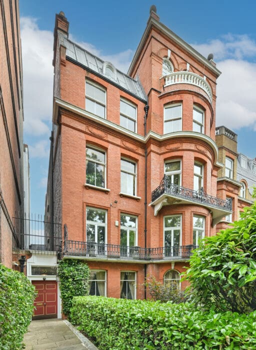 Drayton Gardens, Chelsea, SW10