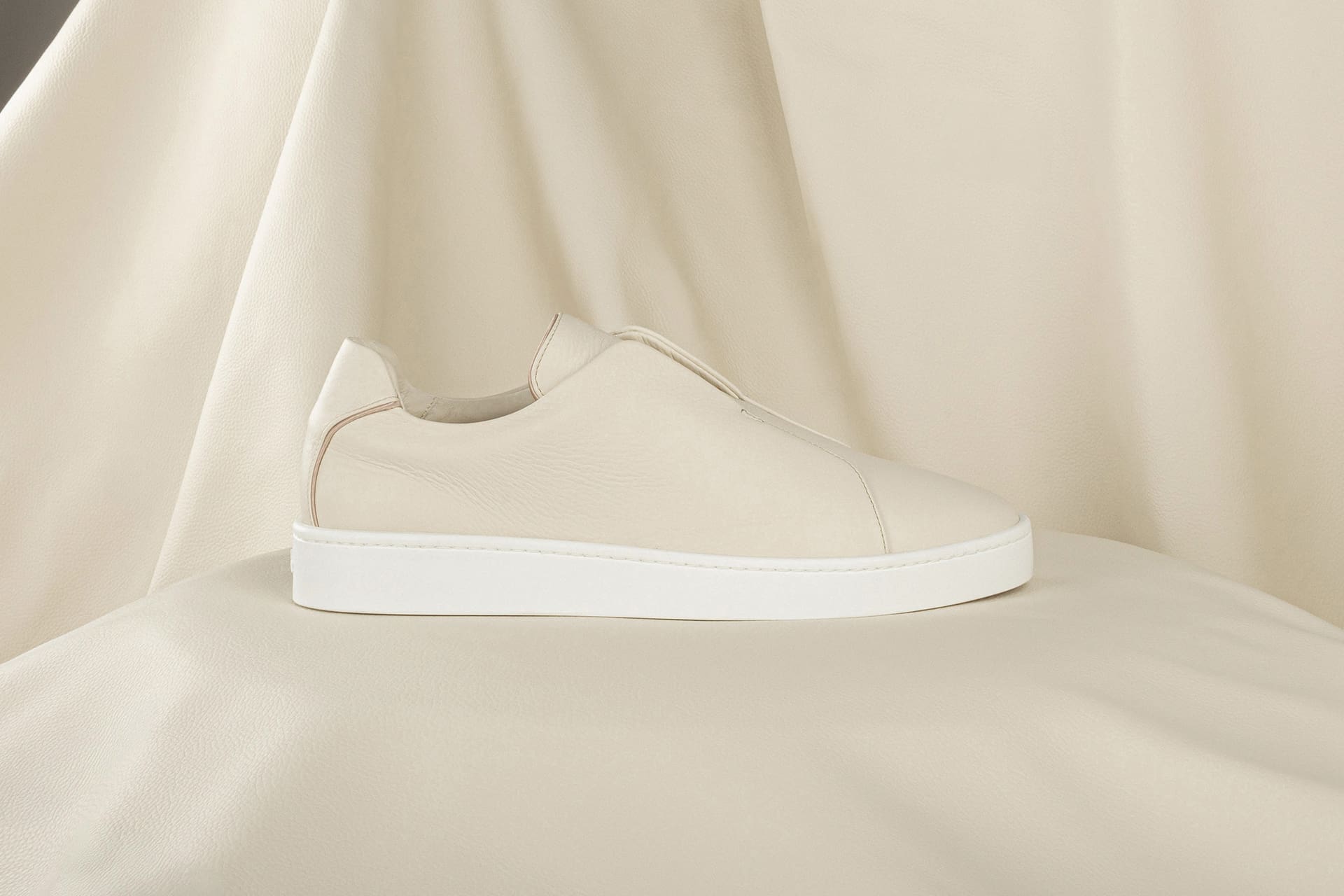 Where craftsmanship leads: The AUR3 sneaker by Aurélien