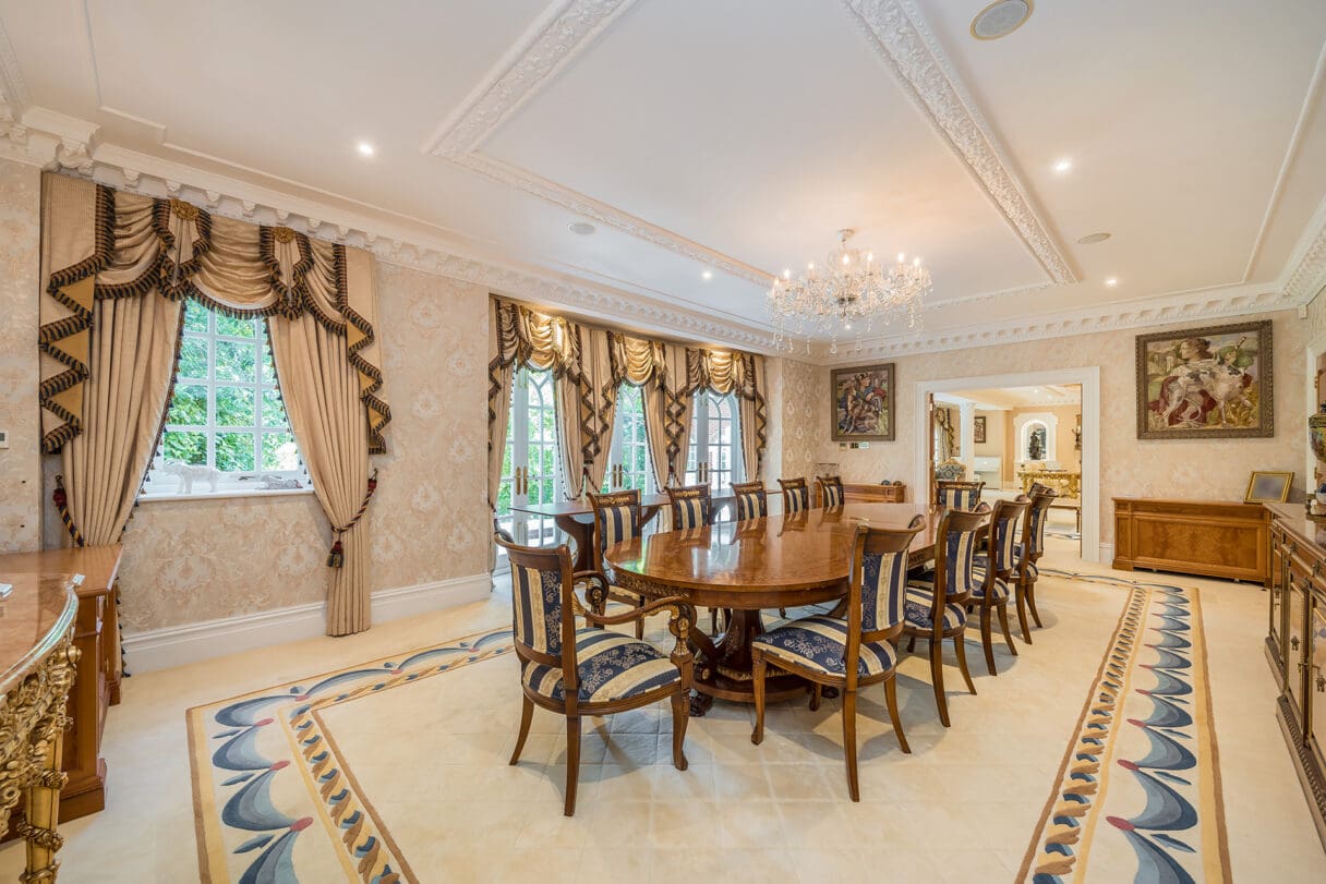 byron drive home for sale dining room