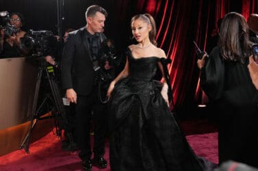 ariana grande golden globes 2026