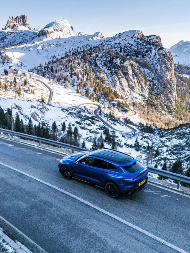 aston martin dbx s