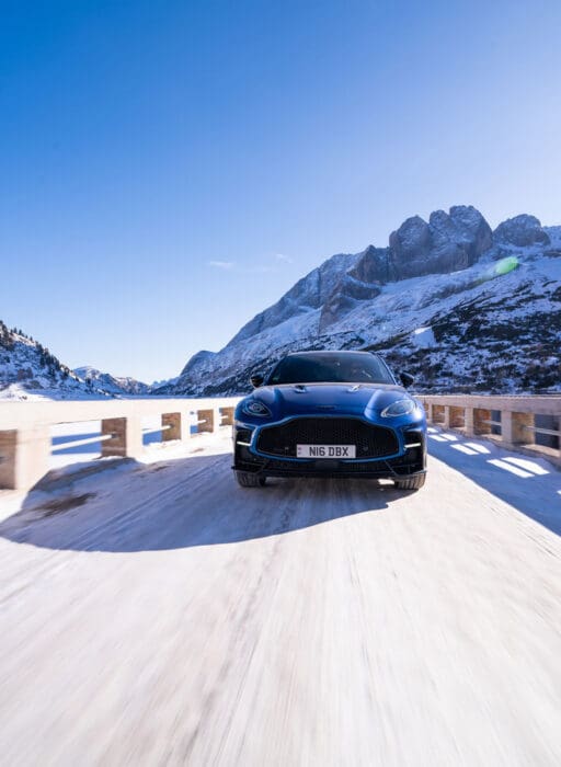 aston martin dbx s