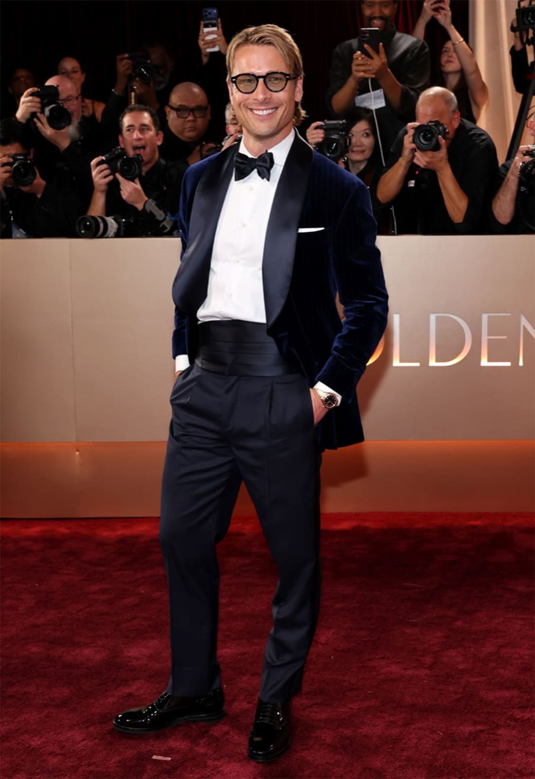 glen powell golden globes 2026