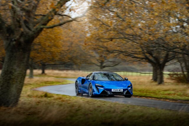 mclaren_artura-review-06