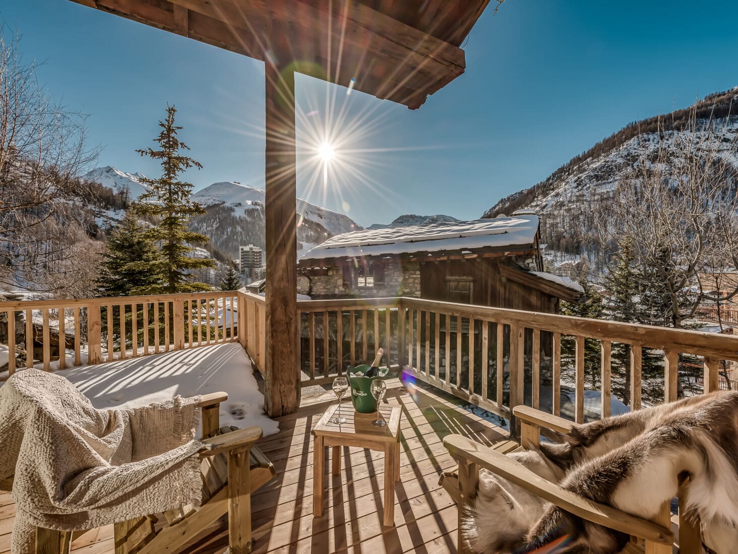 Chalet Blackcomb, Consensio Chalets