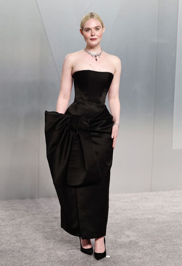 elle fanning at the Vanity Fair Oscar Party