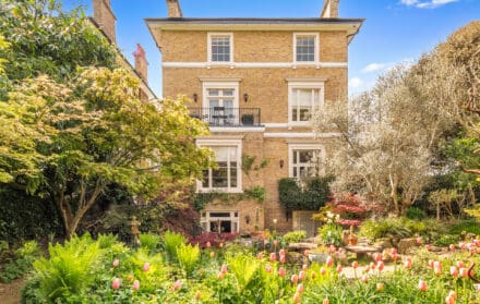 detached homes for sale london