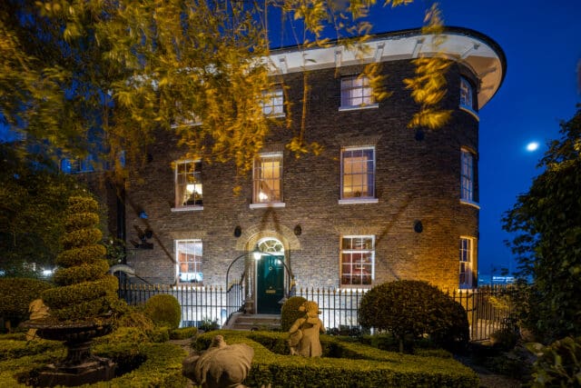 the dockmaster's house london